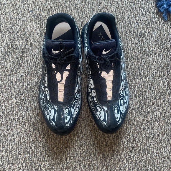 Black Nike Air Max - Picture 1 of 2